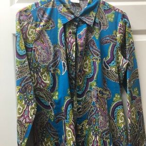 Fitted, fun dress shirt